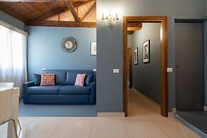 Grand Palace Apartments