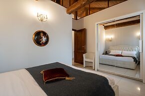 Grand Palace Apartments