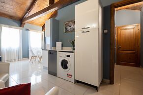 Grand Palace Apartments