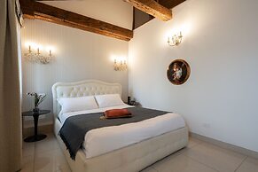 Grand Palace Apartments