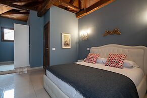 Grand Palace Apartments