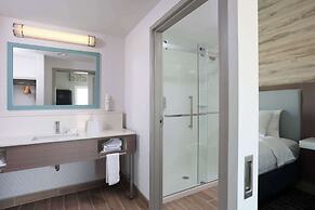 Hampton Inn & Suites Manistee Waterfront