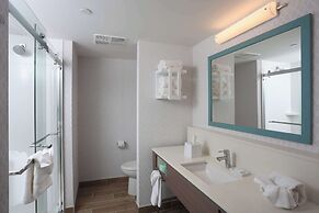 Hampton Inn & Suites Manistee Waterfront