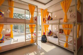 goSTOPS Goa Baga - Hostel