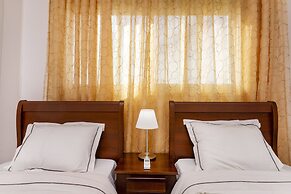 Bay View Gardens Apartments with Pool