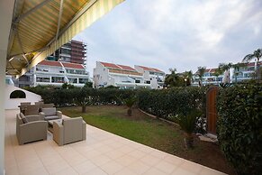 Bay View Gardens Apartments with Pool