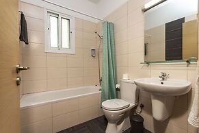 Bay View Gardens Apartments with Pool