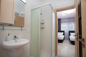 Bay View Gardens Apartments with Pool