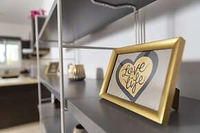 Bay View Gardens Apartments with Pool