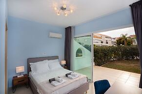 Bay View Gardens Apartments with Pool