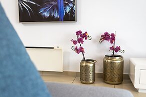 Bay View Gardens Apartments with Pool