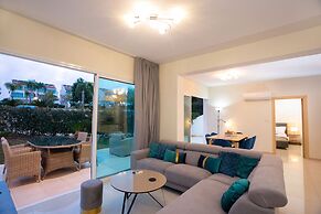 Bay View Gardens Apartments with Pool