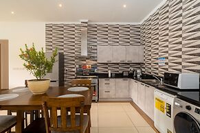 Royale Suites by Arc Royale Luxury Apts