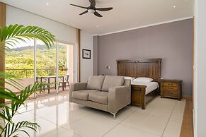 Royale Suites by Arc Royale Luxury Apts