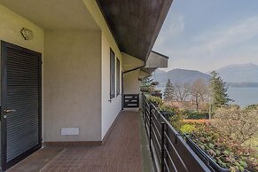 Blu al Lago in Lierna