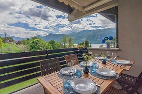 Blu al Lago in Lierna