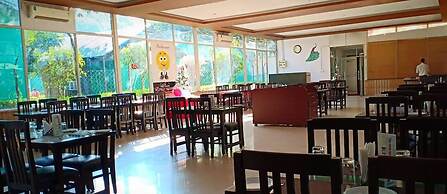 THE PALMS RESORT