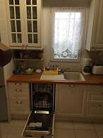 Immaculate 3-bed House in