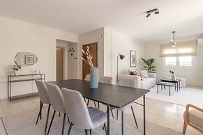 Superior 3BR Apartment in Chalandri