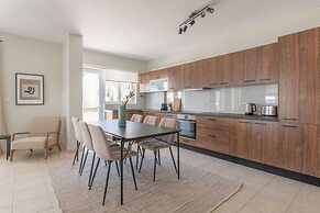 Superior 3BR Apartment in Chalandri