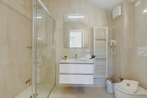 Villa Chimera White With Panoramic Pool