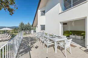 Villa Chimera White With Panoramic Pool
