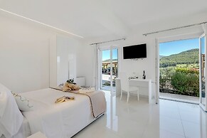 Villa Chimera White With Panoramic Pool