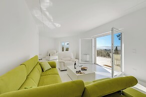 Villa Chimera White With Panoramic Pool