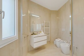 Villa Chimera White With Panoramic Pool