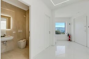 Amazing Villa Chimera White View Pool