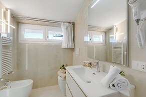 Villa Chimera White With Panoramic Pool