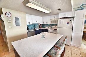 0612 Waters Edge Resort 3 Bedroom Condo by RedAwning