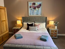 The Old Stables - a gem Surrounded by Mountains!