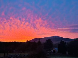 The Old Stables - a gem Surrounded by Mountains!