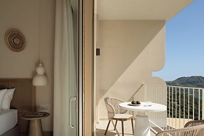 Stella in the Village Studios