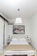 Beautiful 4-bed House With Private Pool in Naxos