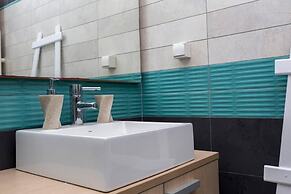 Beautiful 4-bed House With Private Pool in Naxos