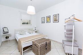 Beautiful 4-bed House With Private Pool in Naxos