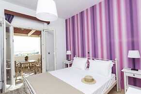 Beautiful 4-bed House With Private Pool in Naxos