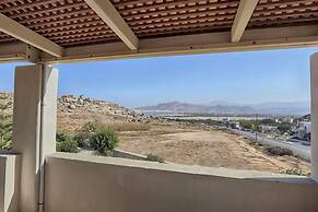 Beautiful 4-bed House With Private Pool in Naxos