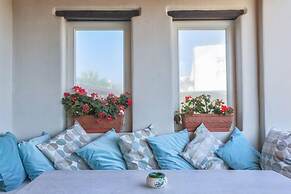 Beautiful 4-bed House With Private Pool in Naxos