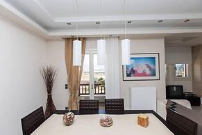 Beautiful 4-bed House With Private Pool in Naxos