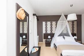 Beautiful 4-bed House With Private Pool in Naxos