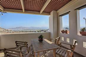 Beautiful 4-bed House With Private Pool in Naxos