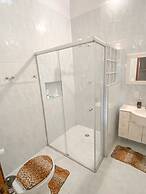 Casa confortável com churrasqueira na Granja Viana