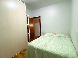 Casa confortável com churrasqueira na Granja Viana