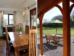 Riverside Lodge