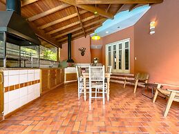 Casa Alto Padrão na Granja Viana - Cond. Fechado