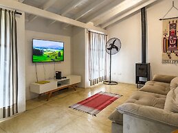 Retiro com lareira em frente à reserva ambiental