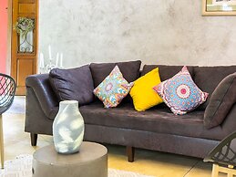 Retiro com lareira em frente à reserva ambiental